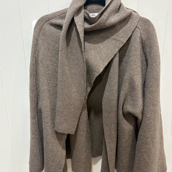 Zara brown women’s cape with scarf - Picture 3 of 5